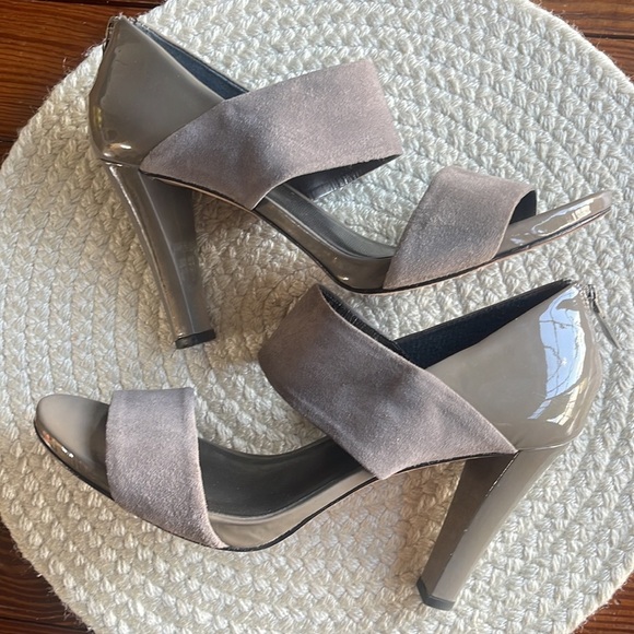 Talbots Shoes - Talbots Emmie Smoke Grey Patent Leather Open Toe Pumps Zip Heels Women’s 8